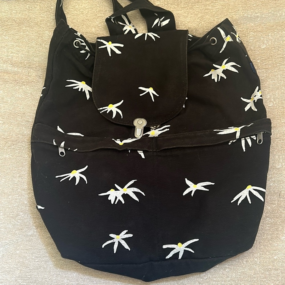 Baggu flower canvas backpack. Style doesn’t exist anymore!
